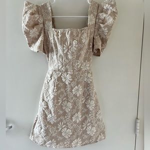 Lace flower pattern mini dress with puffy sleeves